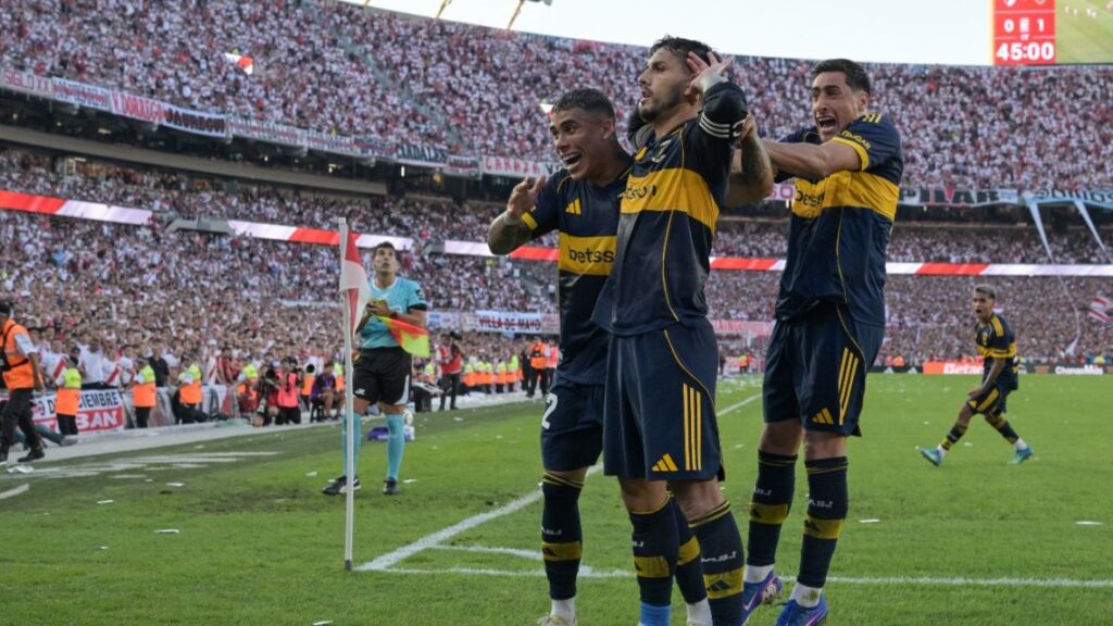 paredes-penalty-superclasico-2223717