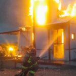 Voraz incendio destruyó por completo una vivienda en el área El Doradillo