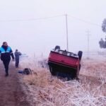 Volcó por una placa de hielo en la Ruta 259 y salió prácticamente ileso